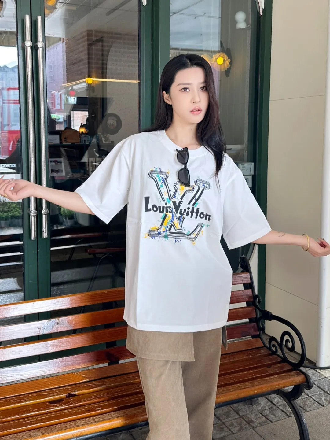 Louis Vuitton/Louis Vuitton graffiti large logo printed short sleeves